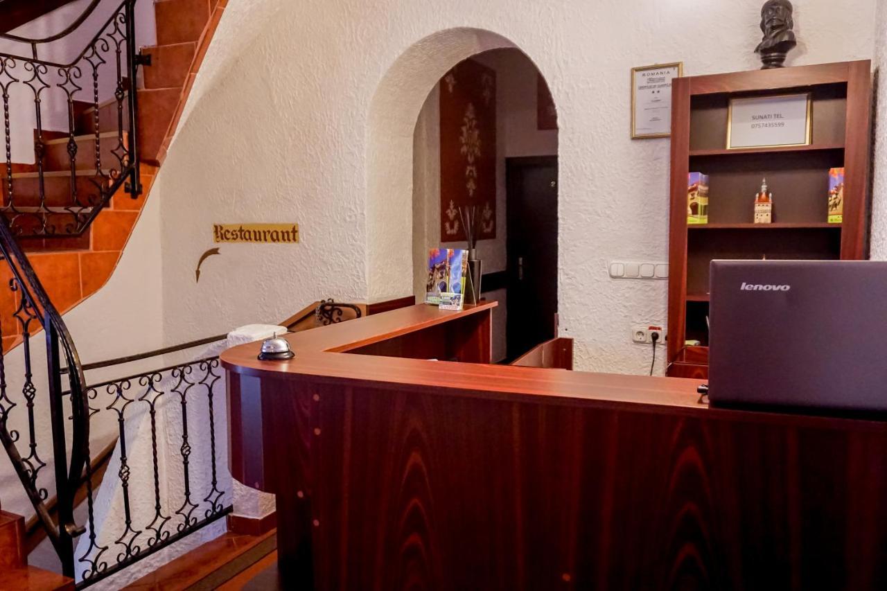 סיגישוארה Hotel Claudiu מראה חיצוני תמונה