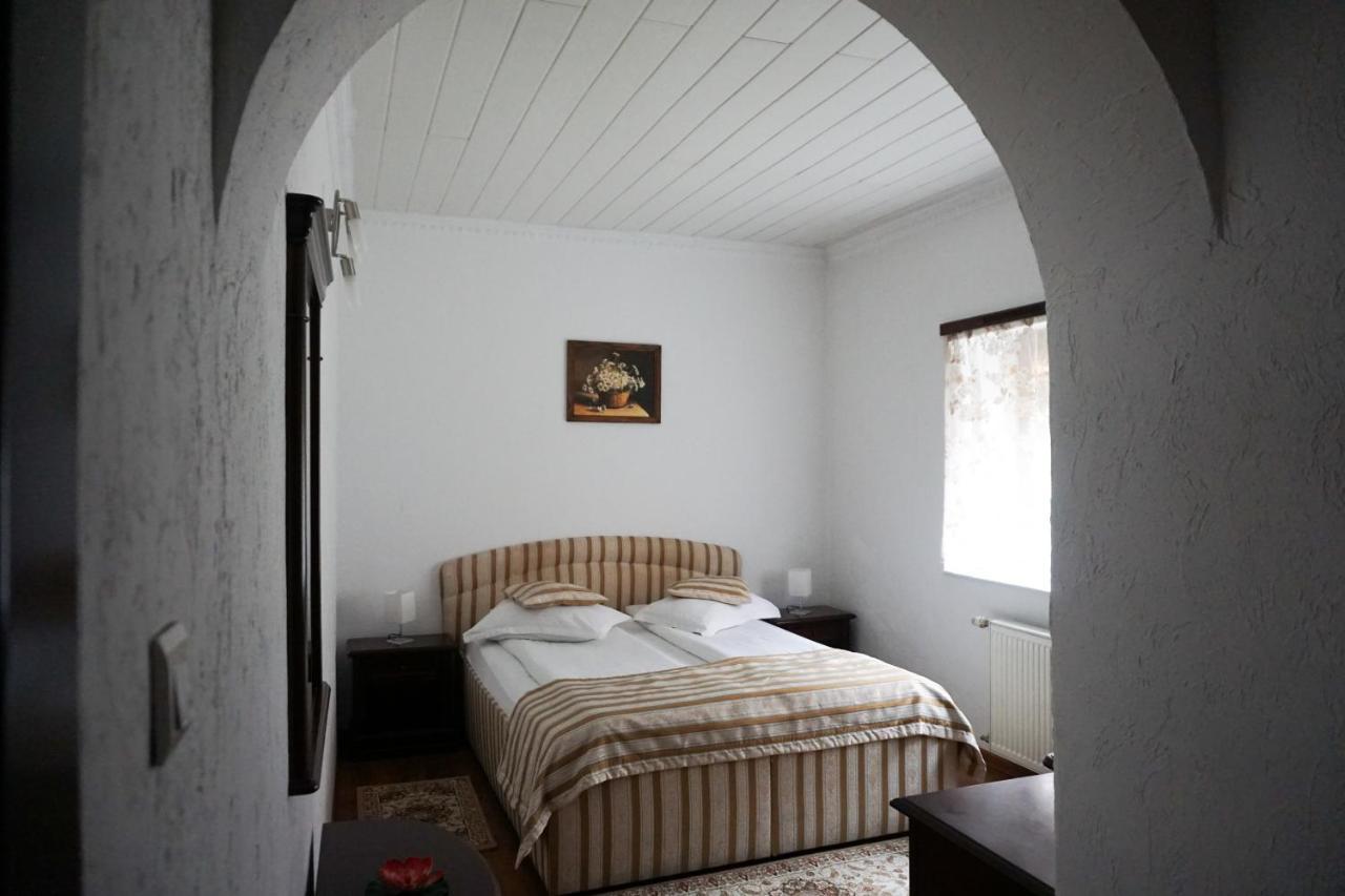 סיגישוארה Hotel Claudiu מראה חיצוני תמונה