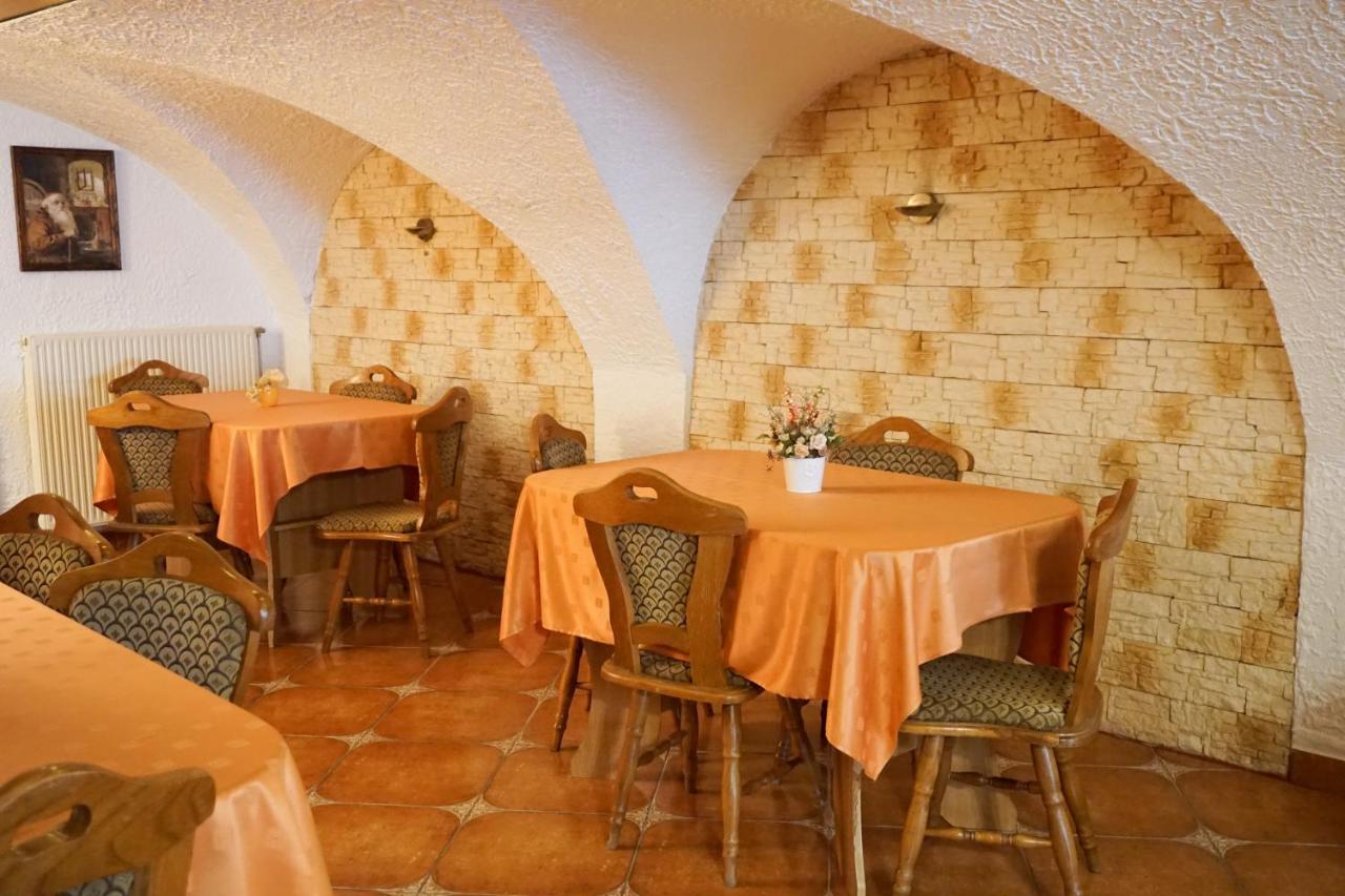 סיגישוארה Hotel Claudiu מראה חיצוני תמונה