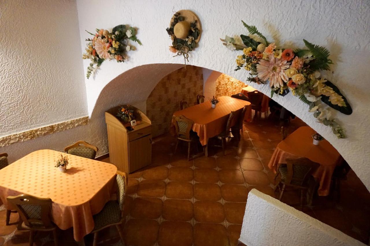 סיגישוארה Hotel Claudiu מראה חיצוני תמונה