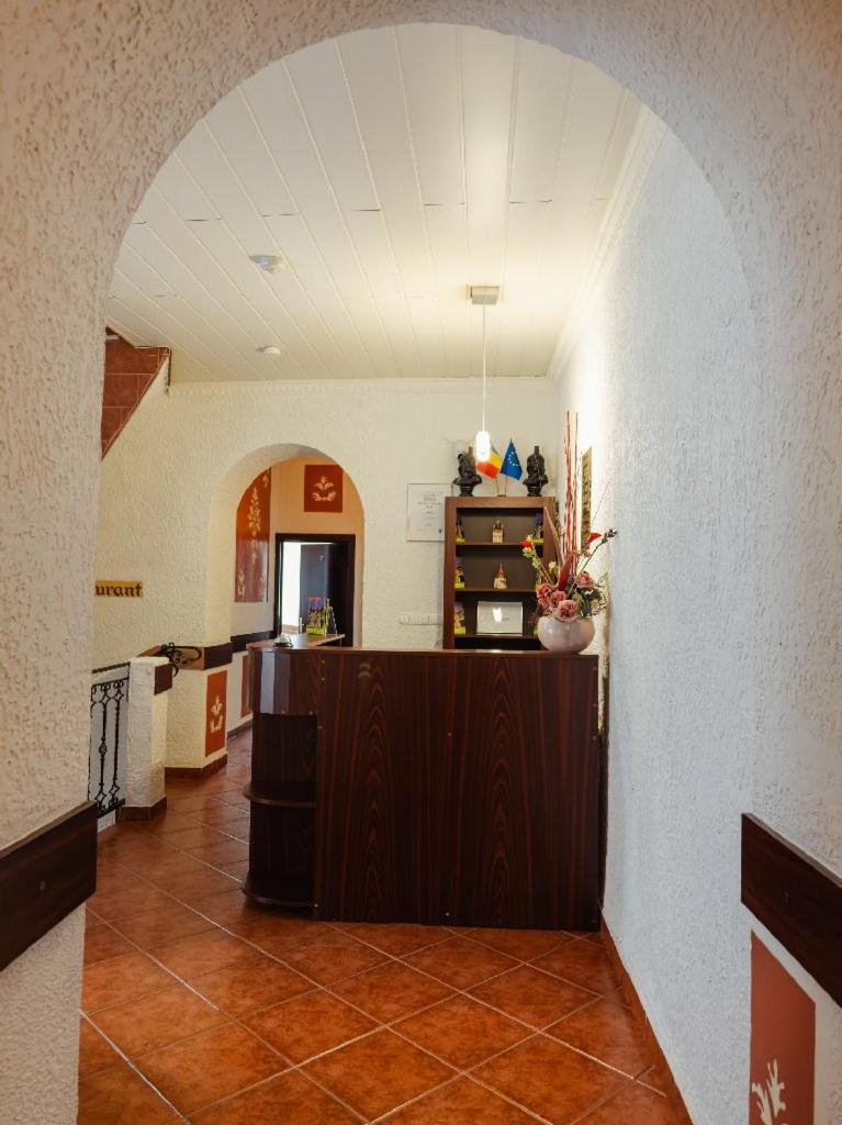 סיגישוארה Hotel Claudiu מראה חיצוני תמונה