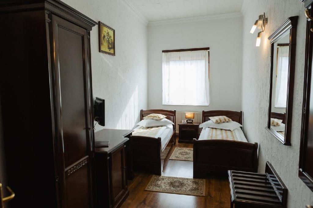 סיגישוארה Hotel Claudiu מראה חיצוני תמונה