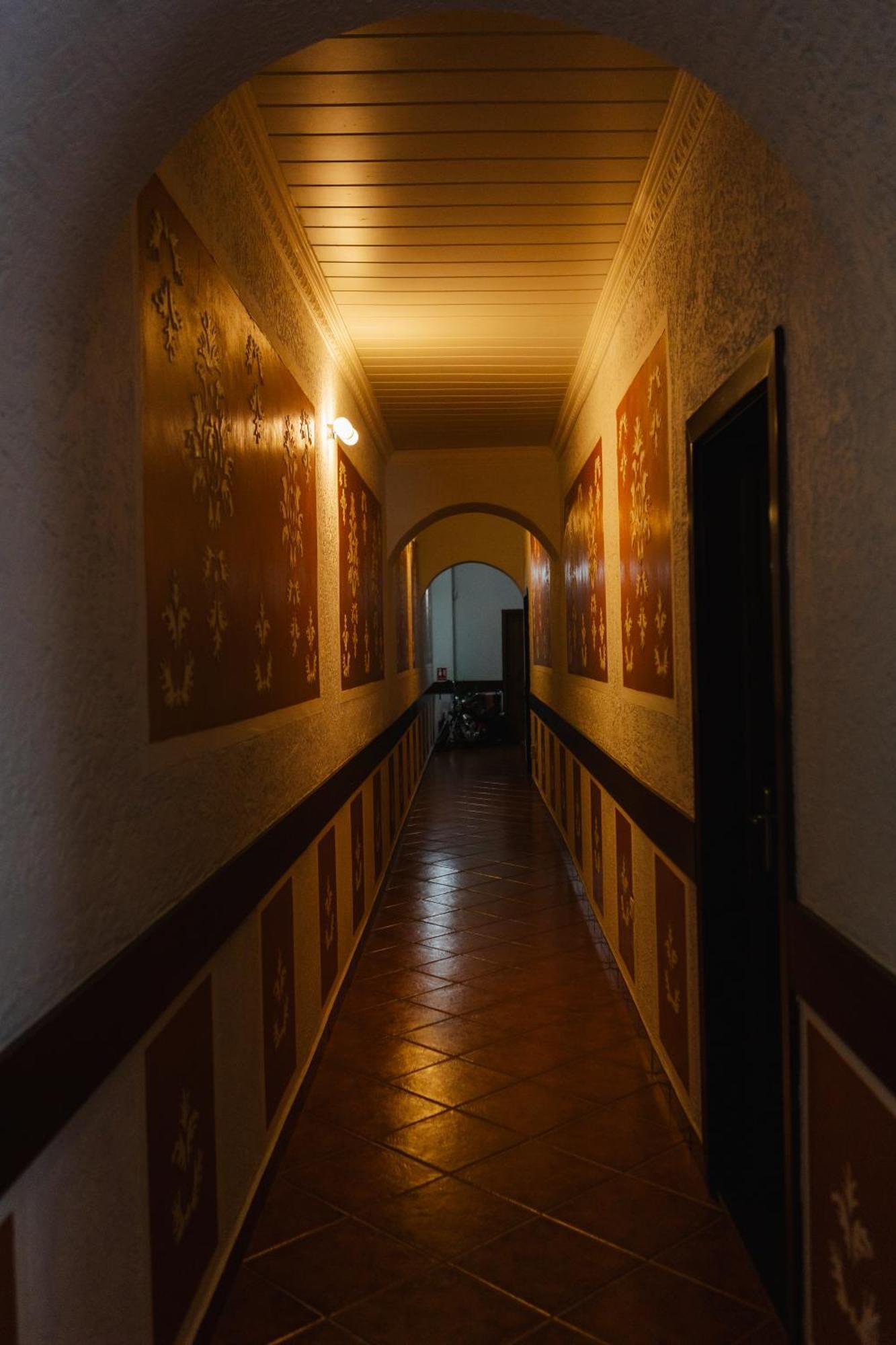 סיגישוארה Hotel Claudiu מראה חיצוני תמונה