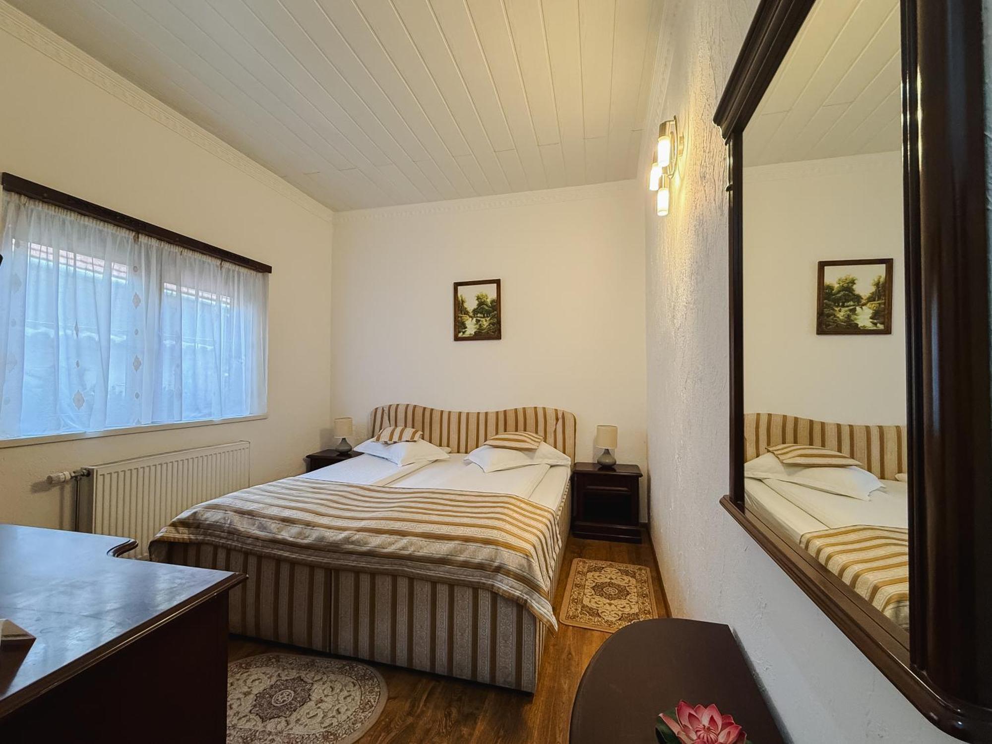 סיגישוארה Hotel Claudiu מראה חיצוני תמונה